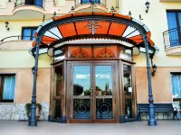 Hotel la Fayette Hôtels à : Varcaturo