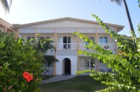 Cocotiers Hotel – Mauritius Hotel di Pointe aux Canonniers