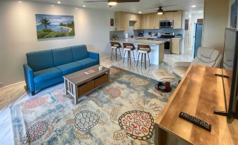 High-End Resort Condo Nestled on Molokai Shoreline