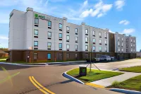 Extended Stay America Premier Suites - Titusville - Space Center - parking