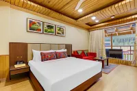 Club Mahindra Janjehli - Balcony
