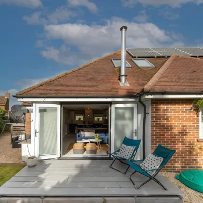 Bosham 3 BR Beach House with Garden & Playhouse