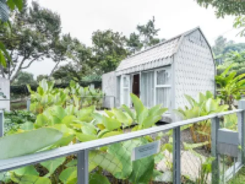 Mana Cottage Hotels in Cimenyan