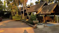 ปาริฉัตร โฮมสเตย์ Parichat Homestay - 2성급