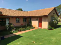 Gateway Guesthouse - parking