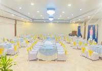 Chainat Grand Hotel. Hotels in Sankhaburi