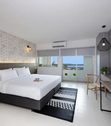 ดีลักซ์เตียงคิงไซส์ห้องพร้อมวิวทะเลปลอดสูบบุหรี่