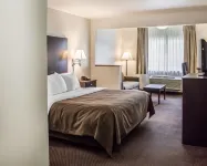 Quality Inn & Suites Hotels in Sturgeon Bay