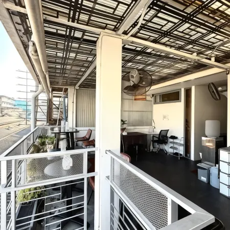 Saijai Cafe & Hostel Отели рядом с достопримечательностью «Госпиталь Овербрук»