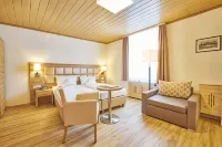 Akzent Hotel Goldner Stern Hôtels à : Ahorntal