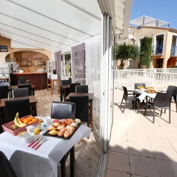 Hôtel le Leukos