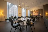 Fletcher Wellness-Hotel Helmond - breakfast