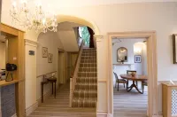 Wakefield Limes Lodge Hotels in Woodlesford