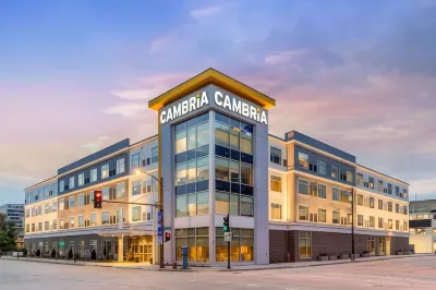 Cambria Hotel Milwaukee Downtown فنادق في ميلواوكي