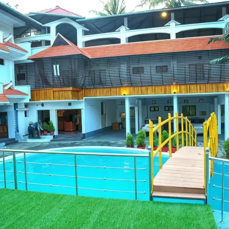 Lake Palace Family Resort Kumarakom