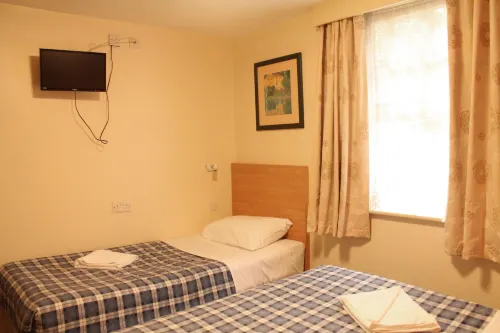 Colliers Hotel - guesthouses
