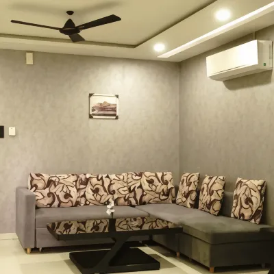 Stay10 Luxury Service Apartment Hotel Hotels near Saket Garden