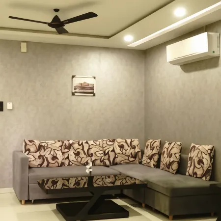 Stay10 Luxury Service Apartment Hotel