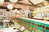 Sands Hotel and Spa - bar