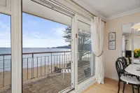 On the Beach - Direct Beach Access Sea Views