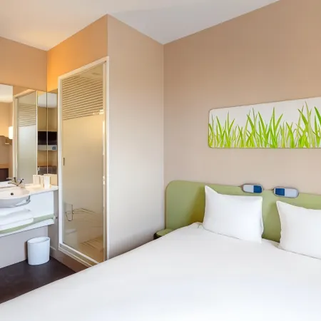ibis budget London Hounslow Отели рядом с достопримечательностью «Фелтхам»