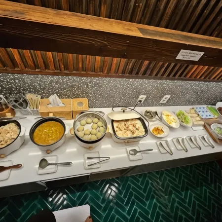 February Hotel SeongSeo