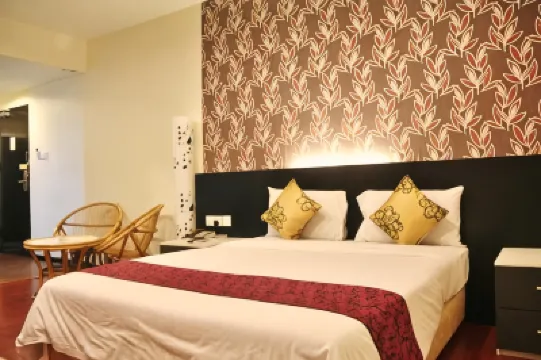 Prince Hotel فنادق في 