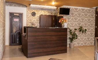 Lucky-House Guest House