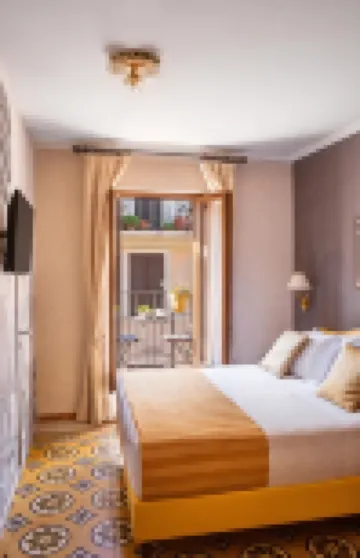 โรงแรมเพียซซ่า ดี สปั๊คย่า