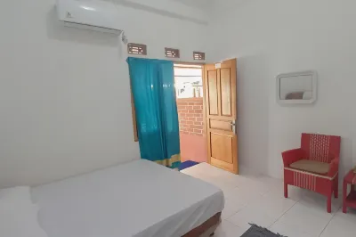 AA BUNGSU Syariah Balekambang Ciletuh Sukabumi RedPartner Hotel dekat Curug Cikanteh
