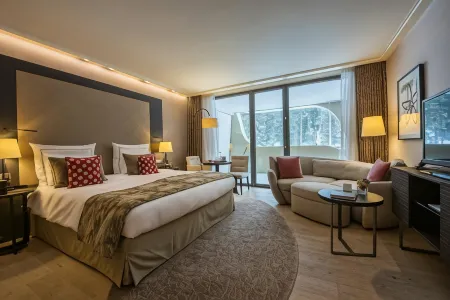 塔沃阿爾卑斯金飯店