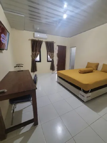 Solo Nadamax City Guest House Syariah Hotels in 