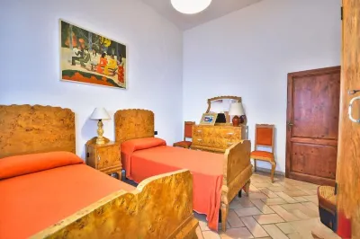 Podere "Il frassino" with swimming pool Các khách sạn gần Centro di documentazione di Villa Lanzi