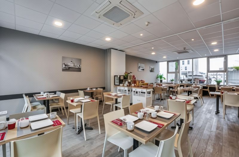 Brit Hotel Saint-Nazaire Centre photo 3