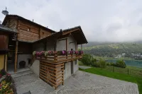 La Maison de Dolphe Chalet de Charme & Art Gallery Hotel a Challand-Saint-Anselme