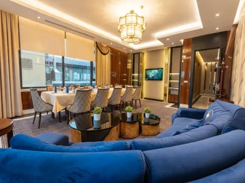 Ilci Residence Hotel Отели рядом с достопримечательностью «Cengelhan Rahmi M. Koc Museum»