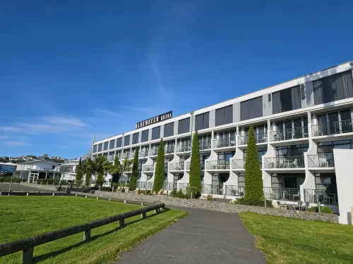 Bluewater Hotel - parking