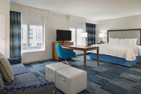 Hampton Inn & Suites Rosemont Chicago O'Hare Отели рядом с достопримечательностью «Театр Роузмонта»