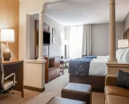 Comfort Suites West Warwick - Providence