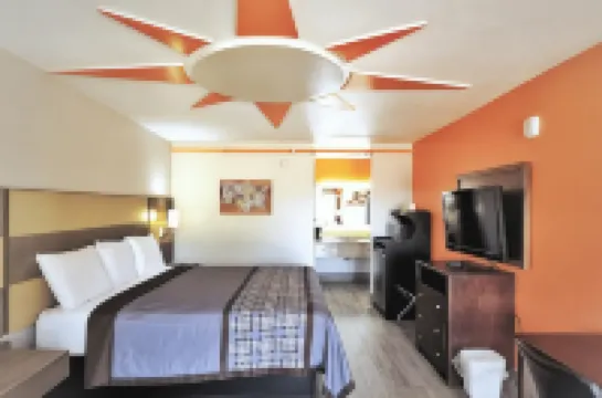 Scottish Inns & Suites Shenandoah Woodlands Mall