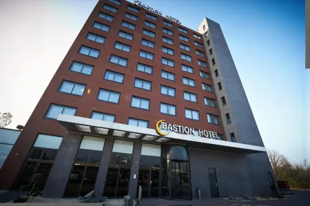 Bastion Hotel Vlaardingen Отели в г. Масслёйс