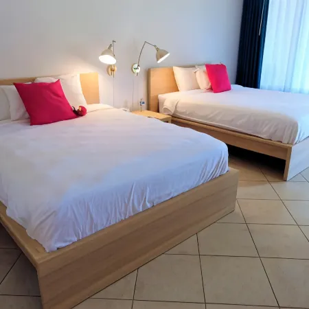 Dolphin Key Resort - Cape Coral