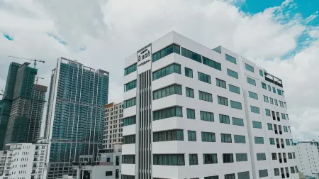 The Onra Hotel Отели рядом с достопримечательностью «Сансам Косал Пагода»