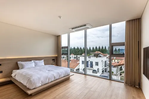 Damyang Grass Pool Villa Resort