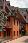 Hotel Red Wood