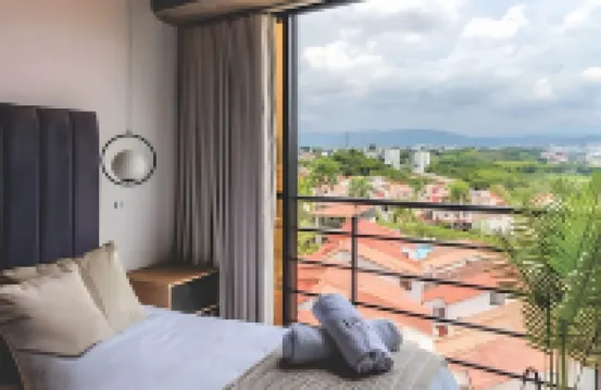 Epic Suite 302 Deluxe Airport