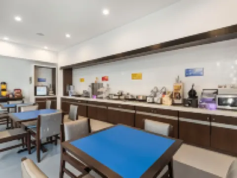 GLō Best Western Pooler - Savannah Airport Hotel Hotel di Pooler