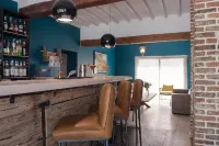 La Ferme Blanche, the Originals Relais Hotels in Lomme