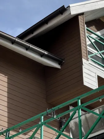 Larch Boutique Hotel Отели рядом с достопримечательностью «Три измерения»