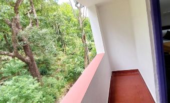 Istays - Loop Road, Yercaud